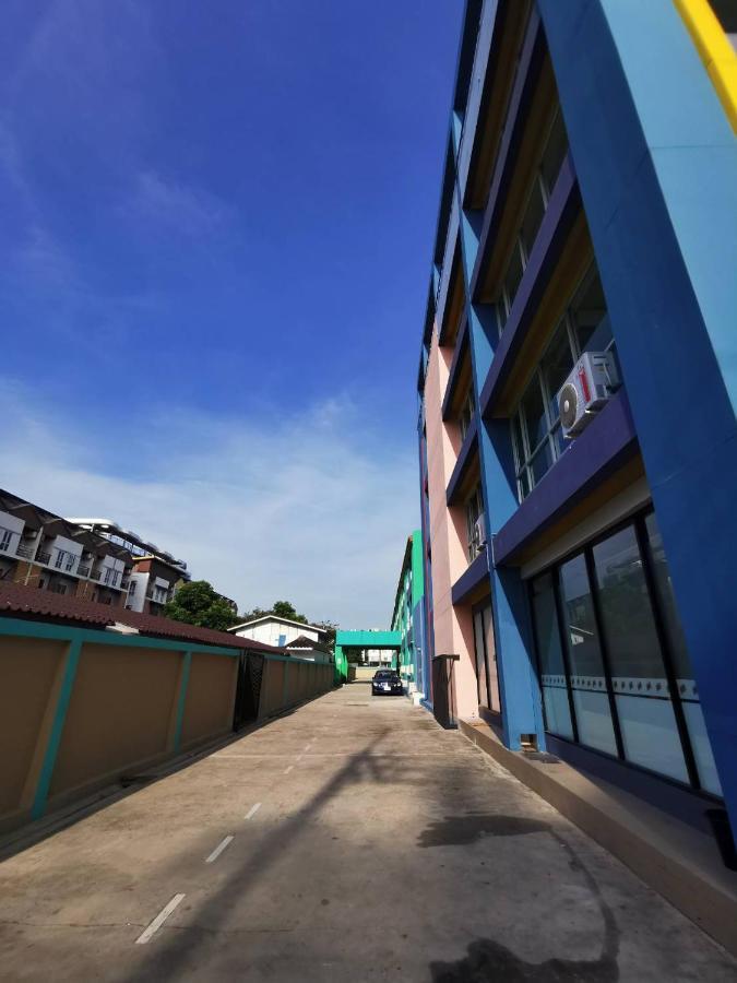 The Sea Bangsaen Hotel Exterior photo