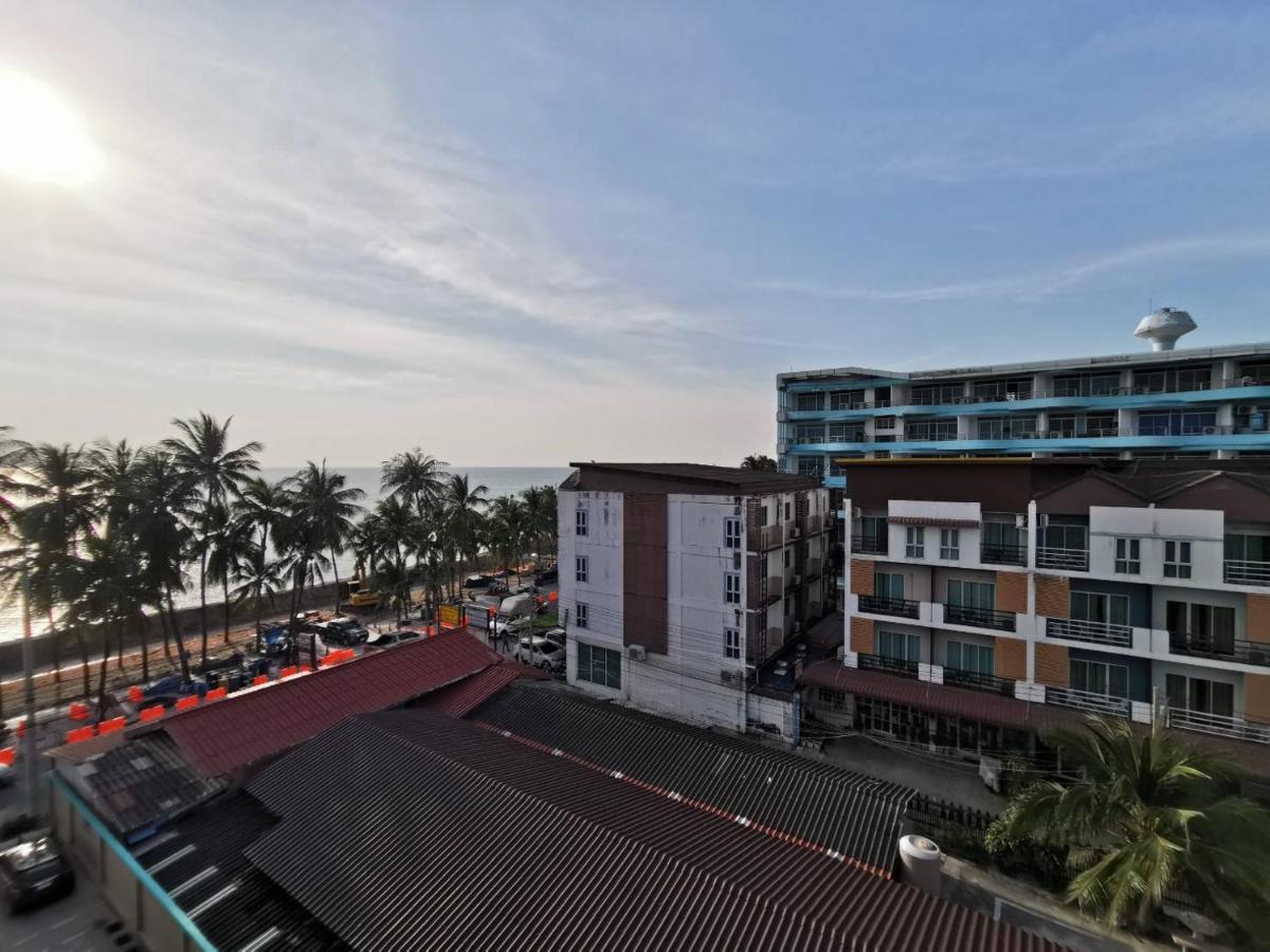 The Sea Bangsaen Hotel Exterior photo