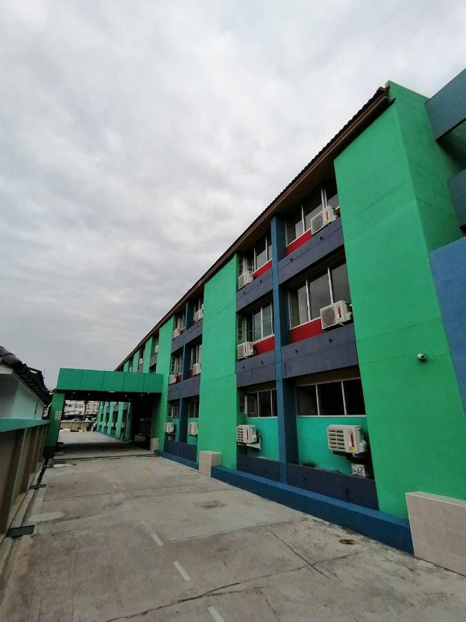 The Sea Bangsaen Hotel Exterior photo