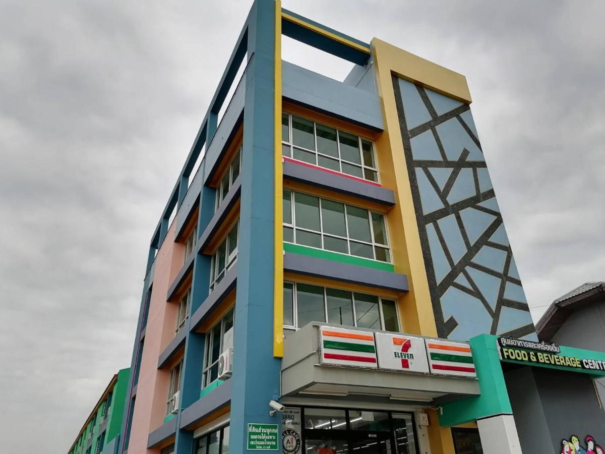 The Sea Bangsaen Hotel Exterior photo