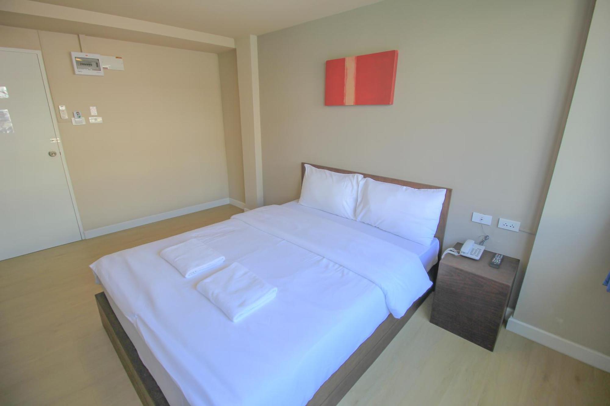 The Sea Bangsaen Hotel Exterior photo